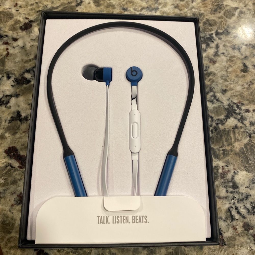 Beat by Dre earbuds